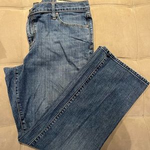 Low/mid rise Gap 1969 bootcut jeans